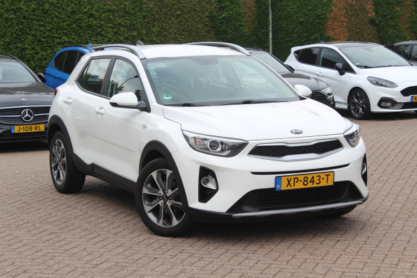 Kia Stonic 1.0 T-GDi DynamicPlusLine / Camera / Navigatie / 17'' / Keyless / Bluetooth / DAB / Cruise Control
