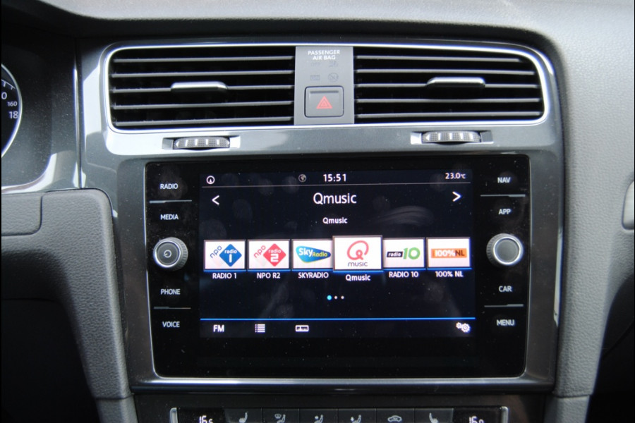 Volkswagen Golf 1.5 TSI CL Bns | APPLE CARPLAY/ GROOT NAVI