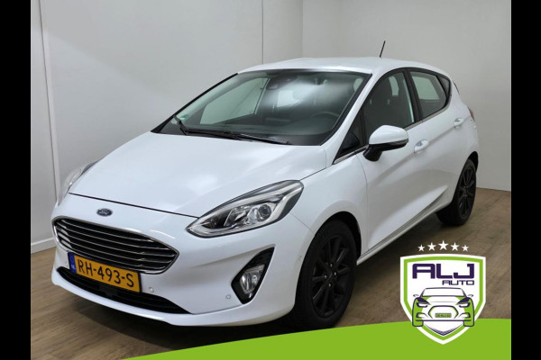 Ford Fiesta Occasion luxe Titanium met zwarte velgen en parkeercamera | Bomvolle auto! | Tweedehands Ford Fiesta in wit | Carplay