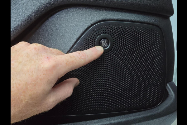Ford Fiesta Occasion luxe Titanium met zwarte velgen en parkeercamera | Bomvolle auto! | Tweedehands Ford Fiesta in wit | Carplay