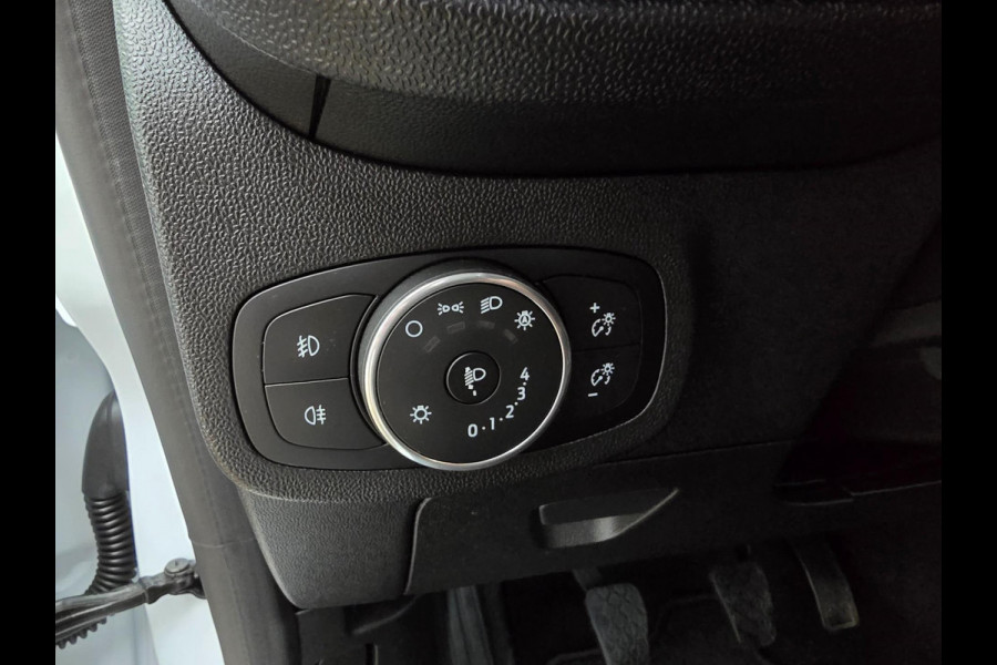 Ford Fiesta Occasion luxe Titanium met zwarte velgen en parkeercamera | Bomvolle auto! | Tweedehands Ford Fiesta in wit | Carplay