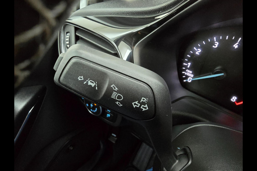 Ford Fiesta Occasion luxe Titanium met zwarte velgen en parkeercamera | Bomvolle auto! | Tweedehands Ford Fiesta in wit | Carplay