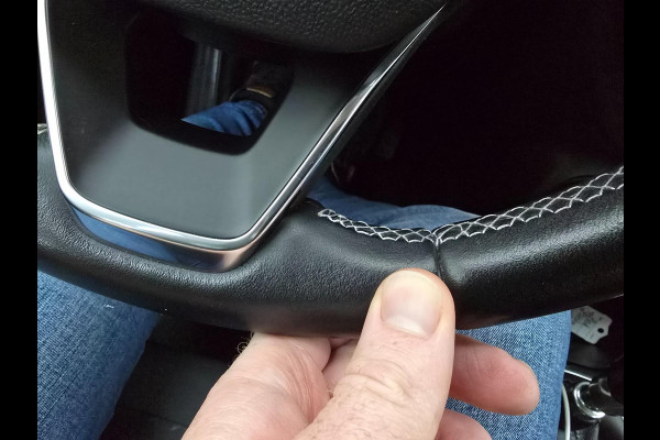 Ford Fiesta Occasion luxe Titanium met zwarte velgen en parkeercamera | Bomvolle auto! | Tweedehands Ford Fiesta in wit | Carplay