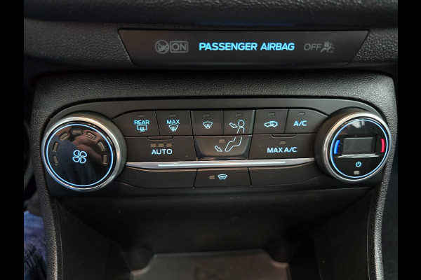 Ford Fiesta Occasion luxe Titanium met zwarte velgen en parkeercamera | Bomvolle auto! | Tweedehands Ford Fiesta in wit | Carplay