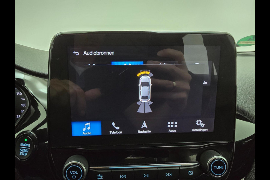 Ford Fiesta Occasion luxe Titanium met zwarte velgen en parkeercamera | Bomvolle auto! | Tweedehands Ford Fiesta in wit | Carplay