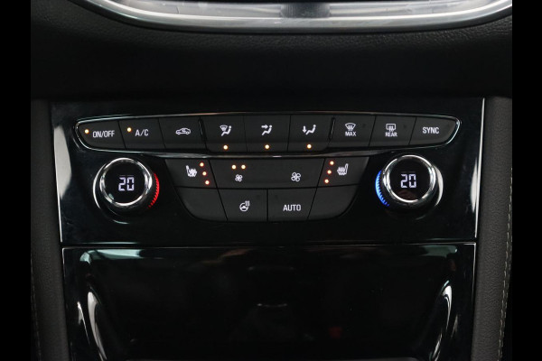 Opel Astra 1.0 Turbo Innovation | Leder | Stoel & stuurverwarming | Trekhaak | Camera | Matrix LED | Navigatie | Carplay | Comfortstoelen | Keyless | Park Assist | Climate control