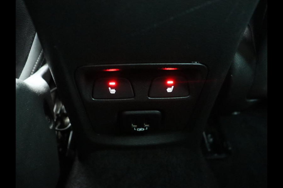 Opel Astra 1.0 Turbo Innovation | Leder | Stoel & stuurverwarming | Trekhaak | Camera | Matrix LED | Navigatie | Carplay | Comfortstoelen | Keyless | Park Assist | Climate control