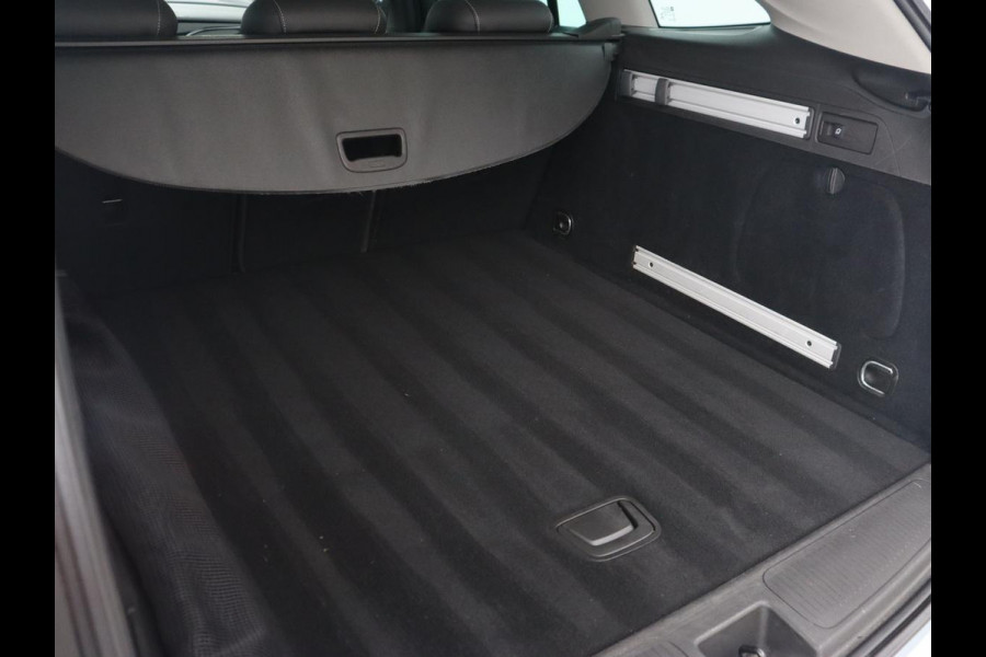 Opel Astra 1.0 Turbo Innovation | Leder | Stoel & stuurverwarming | Trekhaak | Camera | Matrix LED | Navigatie | Carplay | Comfortstoelen | Keyless | Park Assist | Climate control