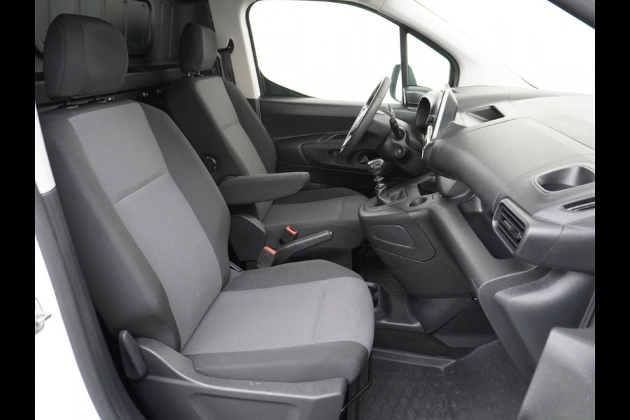 Opel Combo D 131PK L2H1 Trekhaak Airco Navi Camera Apple Carplay Android Auto Cruise Control Pdc DAB Edition+ 1.5CDTi 131pk/300Nm Betonplex Vloer Wandbetimmering Schuifdeur Exterieurpakket 2 Euro 6 1e Eigenaar Zeer Compleet 1200kg trekvermogen Uniek met dit vermogen!