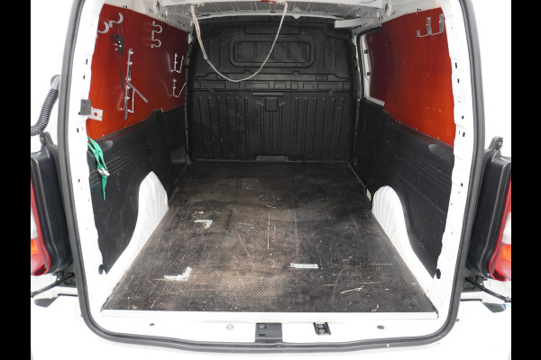 Opel Combo D 131PK L2H1 Trekhaak Airco Navi Camera Apple Carplay Android Auto Cruise Control Pdc DAB Edition+ 1.5CDTi 131pk/300Nm Betonplex Vloer Wandbetimmering Schuifdeur Exterieurpakket 2 Euro 6 1e Eigenaar Zeer Compleet 1200kg trekvermogen Uniek met dit vermogen!