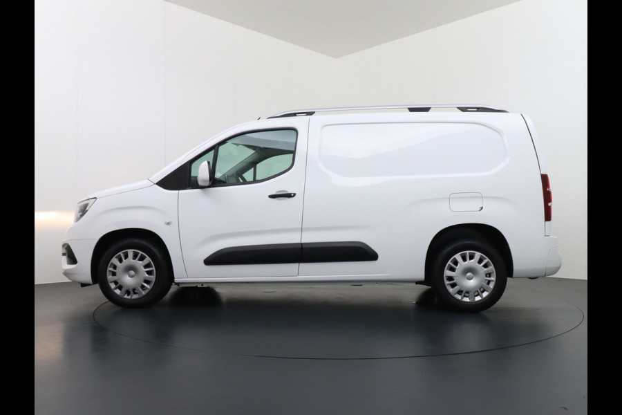 Opel Combo D 131PK L2H1 Trekhaak Airco Navi Camera Apple Carplay Android Auto Cruise Control Pdc DAB Edition+ 1.5CDTi 131pk/300Nm Betonplex Vloer Wandbetimmering Schuifdeur Exterieurpakket 2 Euro 6 1e Eigenaar Zeer Compleet 1200kg trekvermogen Uniek met dit vermogen!