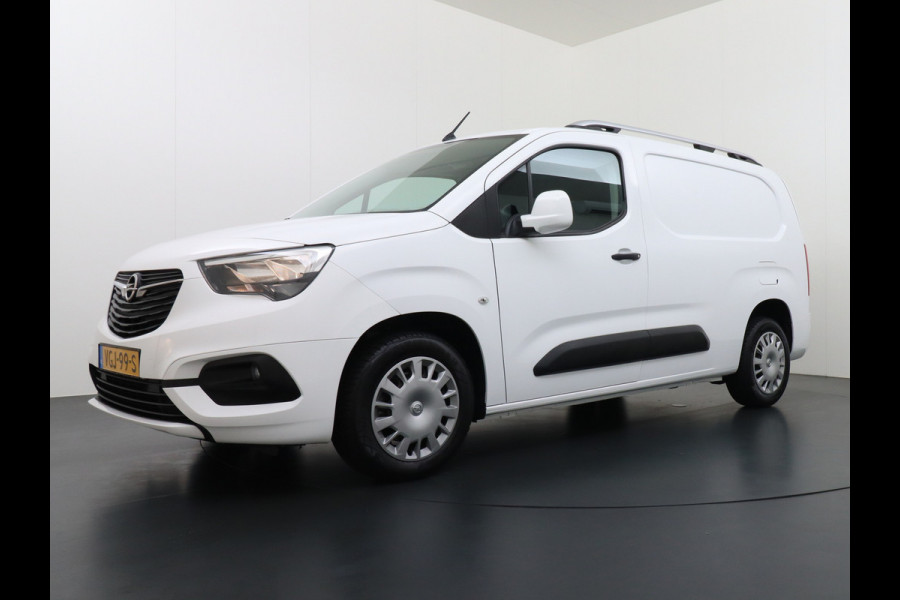 Opel Combo D 131PK L2H1 Trekhaak Airco Navi Camera Apple Carplay Android Auto Cruise Control Pdc DAB Edition+ 1.5CDTi 131pk/300Nm Betonplex Vloer Wandbetimmering Schuifdeur Exterieurpakket 2 Euro 6 1e Eigenaar Zeer Compleet 1200kg trekvermogen Uniek met dit vermogen!