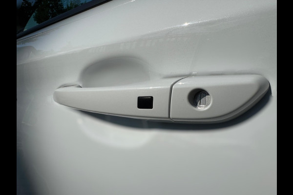 Hyundai Kona 1.0T Fashion TREKHAAK / HEAD-UP DISPLAY / NAVI / CAMERA / PDC / NL AUTO / CRUISE CONTROL / BLUETOOTH / KEYLESS