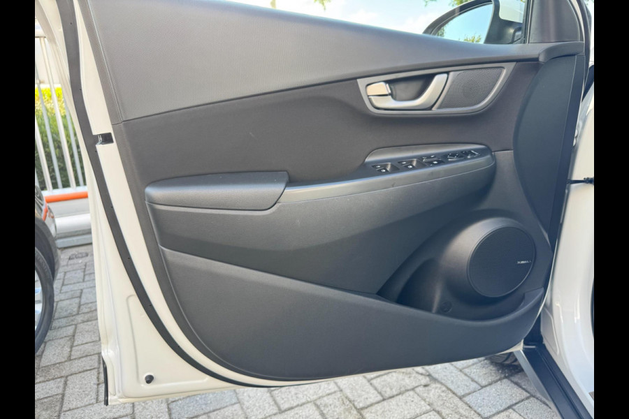 Hyundai Kona 1.0T Fashion TREKHAAK / HEAD-UP DISPLAY / NAVI / CAMERA / PDC / NL AUTO / CRUISE CONTROL / BLUETOOTH / KEYLESS