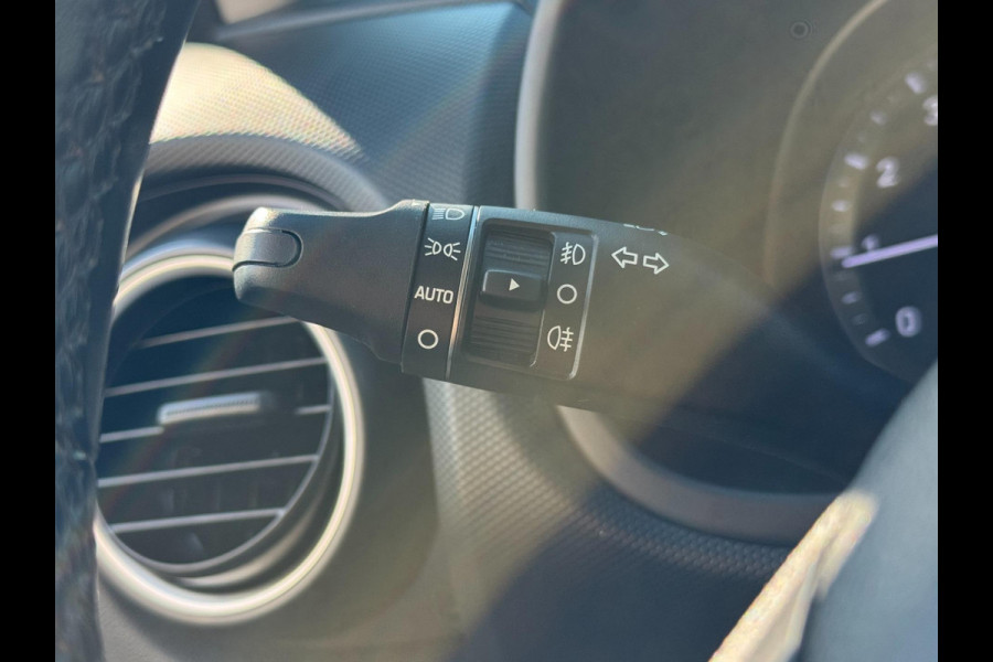Hyundai Kona 1.0T Fashion TREKHAAK / HEAD-UP DISPLAY / NAVI / CAMERA / PDC / NL AUTO / CRUISE CONTROL / BLUETOOTH / KEYLESS