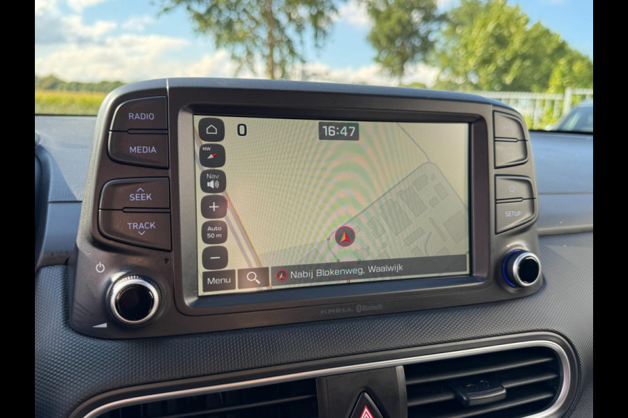Hyundai Kona 1.0T Fashion TREKHAAK / HEAD-UP DISPLAY / NAVI / CAMERA / PDC / NL AUTO / CRUISE CONTROL / BLUETOOTH / KEYLESS