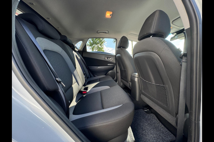 Hyundai Kona 1.0T Fashion TREKHAAK / HEAD-UP DISPLAY / NAVI / CAMERA / PDC / NL AUTO / CRUISE CONTROL / BLUETOOTH / KEYLESS