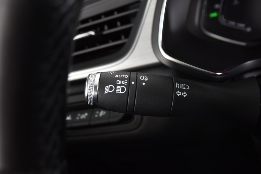 Renault Captur 1.0 TCe 100 PK Intens | Cruise | PDC | Camera | App. Connect | ECC | Trekhaak | LM 17" |