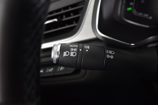 Renault Captur 1.0 TCe 100 PK Intens | Cruise | PDC | Camera | App. Connect | ECC | Trekhaak | LM 17" |