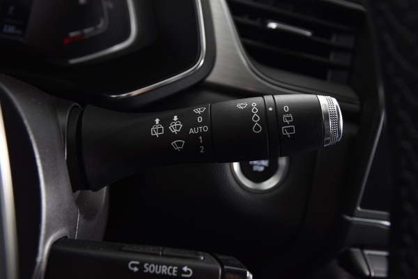Renault Captur 1.0 TCe 100 PK Intens | Cruise | PDC | Camera | App. Connect | ECC | Trekhaak | LM 17" |