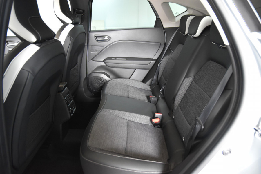 Renault Captur 1.0 TCe 100 PK Intens | Cruise | PDC | Camera | App. Connect | ECC | Trekhaak | LM 17" |