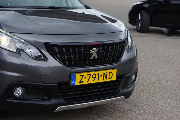 Peugeot 2008 1.2 PureTech 130 PK Automaat GT-Line, Trekhaak, Panoramadak, Climate Control