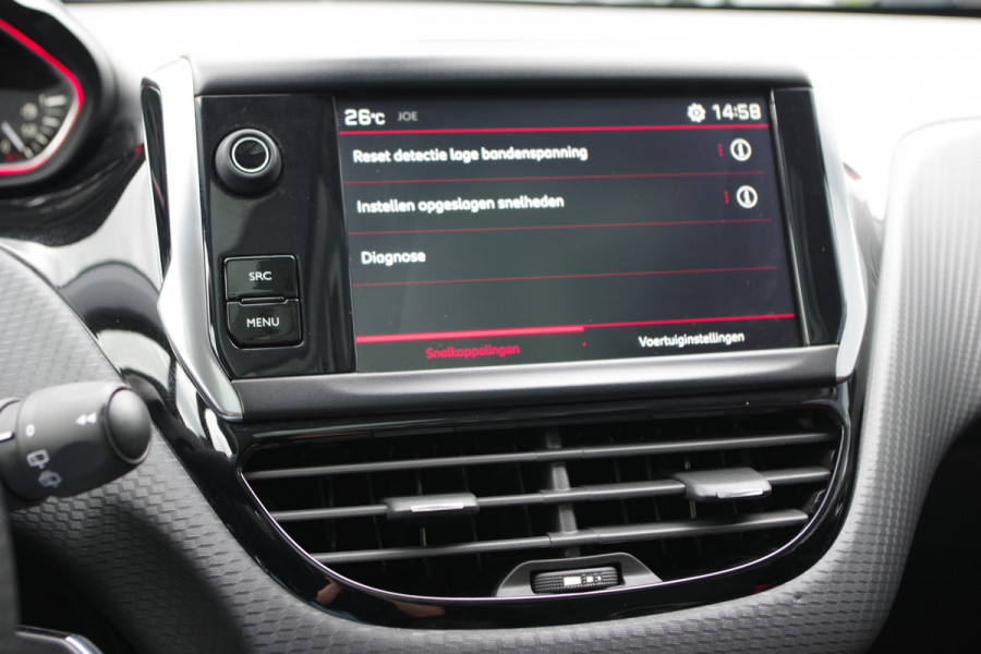 Peugeot 2008 1.2 PureTech 130 PK Automaat GT-Line, Trekhaak, Panoramadak, Climate Control