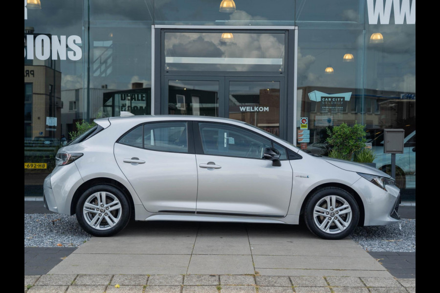 Toyota Corolla 1.8 Hybrid Business / Carplay / ACC / Camera / Full map / LED