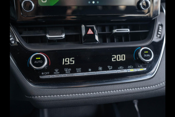 Toyota Corolla 1.8 Hybrid Business / Carplay / ACC / Camera / Full map / LED