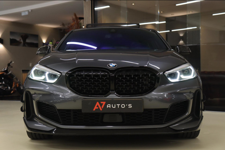 BMW 1-serie M135i xDrive High Executive M Performance Forged Carbon PANO/Kuip/HEADUP/H&K/BOMVOL