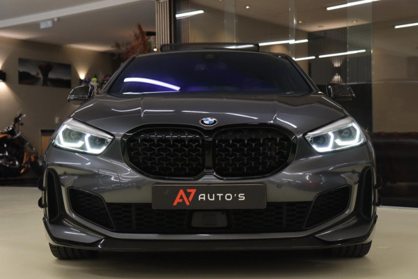 BMW 1-serie M135i xDrive High Executive M Performance Forged Carbon PANO/Kuip/HEADUP/H&K/BOMVOL