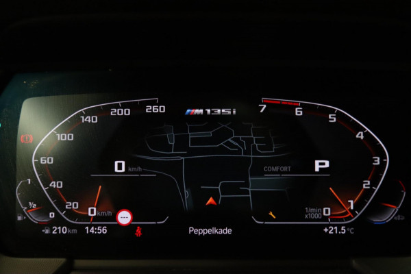 BMW 1-serie M135i xDrive High Executive M Performance Forged Carbon PANO/Kuip/HEADUP/H&K/BOMVOL