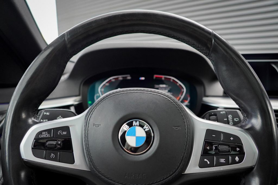 BMW 5 Serie Touring 520i High Executive Edition / M-Sport / Pano / Trekhaak