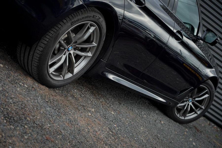 BMW 5 Serie Touring 520i High Executive Edition / M-Sport / Pano / Trekhaak