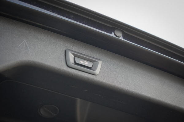 BMW 5 Serie Touring 520i High Executive Edition / M-Sport / Pano / Trekhaak