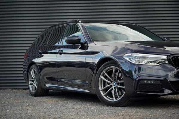 BMW 5 Serie Touring 520i High Executive Edition / M-Sport / Pano / Trekhaak
