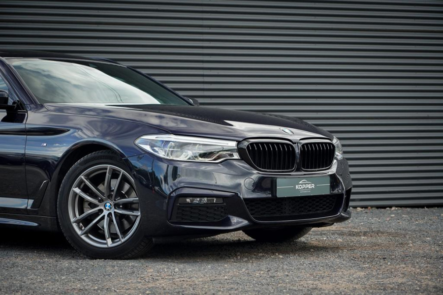 BMW 5 Serie Touring 520i High Executive Edition / M-Sport / Pano / Trekhaak