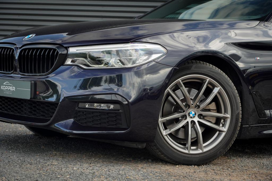 BMW 5 Serie Touring 520i High Executive Edition / M-Sport / Pano / Trekhaak