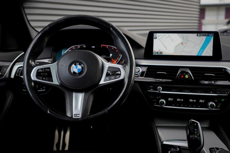 BMW 5 Serie Touring 520i High Executive Edition / M-Sport / Pano / Trekhaak