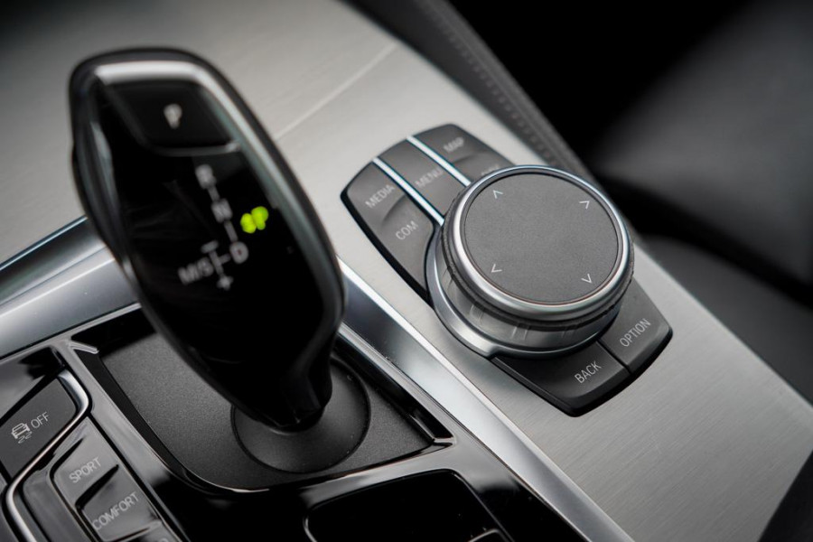 BMW 5 Serie Touring 520i High Executive Edition / M-Sport / Pano / Trekhaak