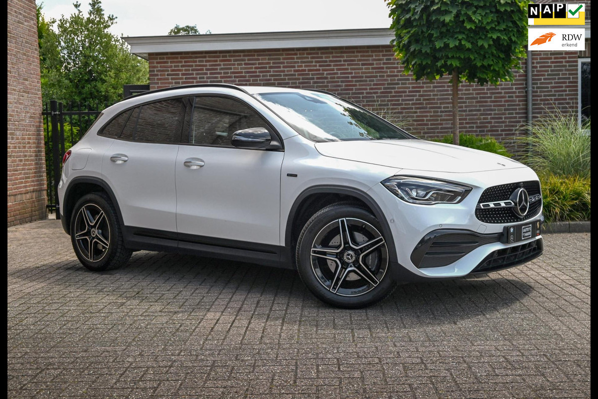 Mercedes-Benz GLA 250 e Business Solution AMG Limited Adaptive Keyless Camera Sfeerverlichting 19'' Mercedes-Benz GLA 250 e Business Solution AMG Limited Adaptive Keyless Camera Sfeerverlichting 19''