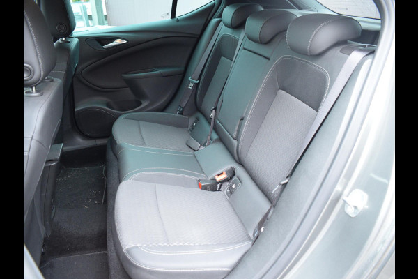 Opel Astra 1.4 Turbo Business Executive ACHTERUITRIJCAMERA | NAVIGATIE | E.C.C. |