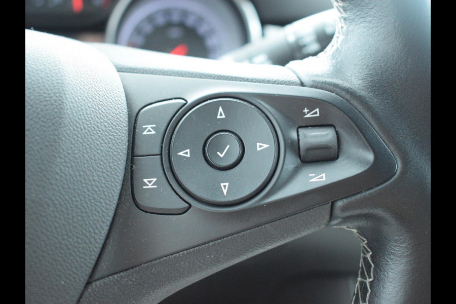 Opel Astra 1.4 Turbo Business Executive ACHTERUITRIJCAMERA | NAVIGATIE | E.C.C. |