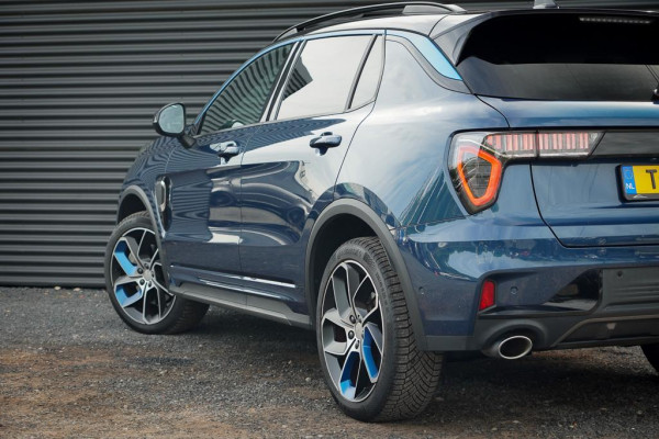 Lynk & Co 01 1.5 / Pano / Navi / 360 / ACC / Carplay