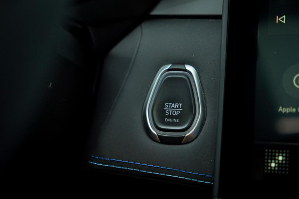 Lynk & Co 01 1.5 / Pano / Navi / 360 / ACC / Carplay