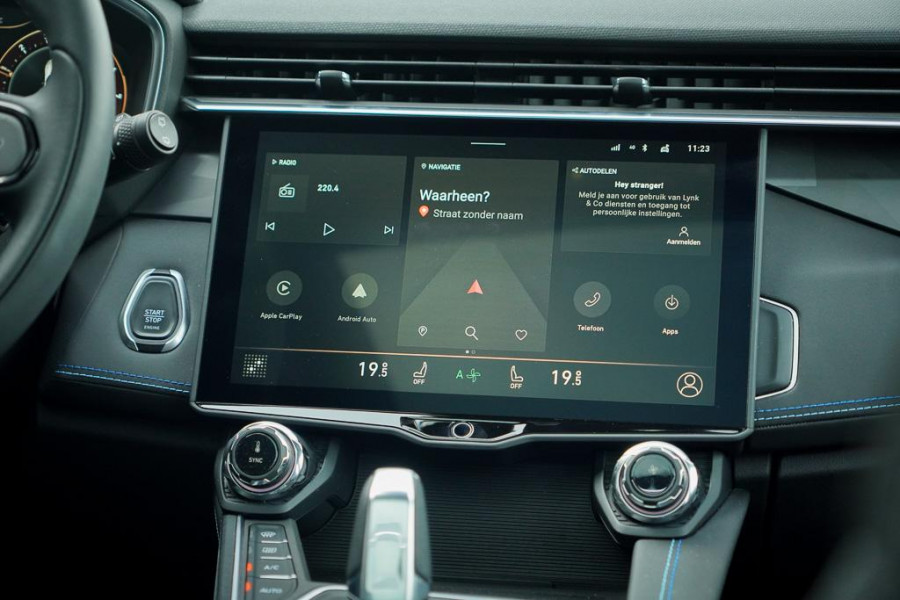 Lynk & Co 01 1.5 / Pano / Navi / 360 / ACC / Carplay