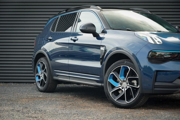 Lynk & Co 01 1.5 / Pano / Navi / 360 / ACC / Carplay