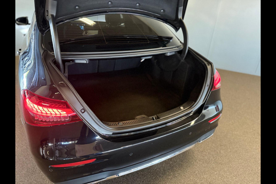 Mercedes-Benz E-Klasse 220D AMG STYLING-FACELIFT-360 CAMERA-SFEERVERLICHTING-WIDESCREEN-COMPLEET