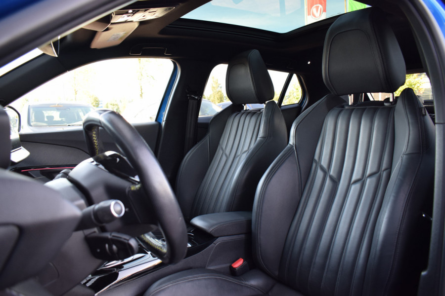 Peugeot e-2008 EV GT Pack 50 kWh | Pano | Leer | CarPlay | Stoelverw. | Camera