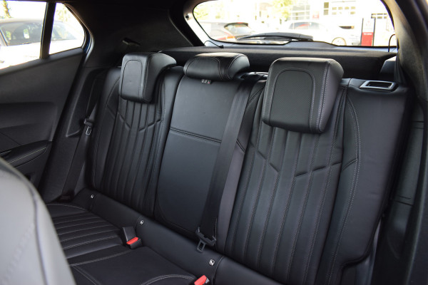 Peugeot e-2008 EV GT Pack 50 kWh | Pano | Leer | CarPlay | Stoelverw. | Camera